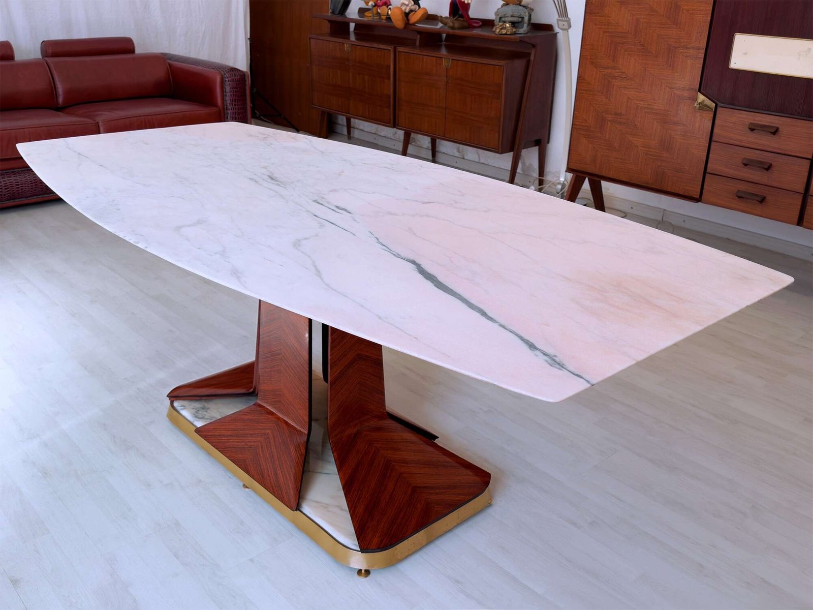 Italian mid-century Dining Table with white Carrara marble top attributed to Vittorio Dassi, 1950s - Image 7