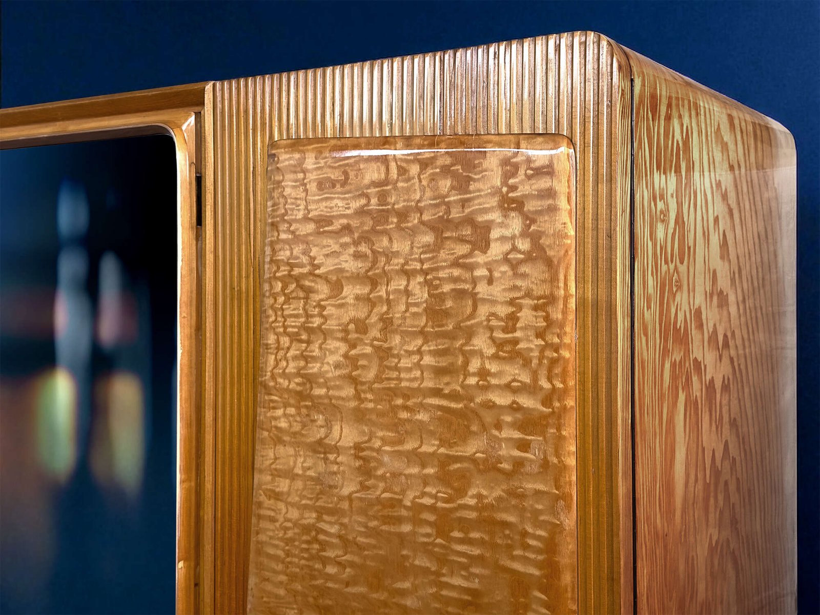Italian mid-century maple Wardrobe with mirrors by Dassi with Gio Ponti, 1950s - Image 9