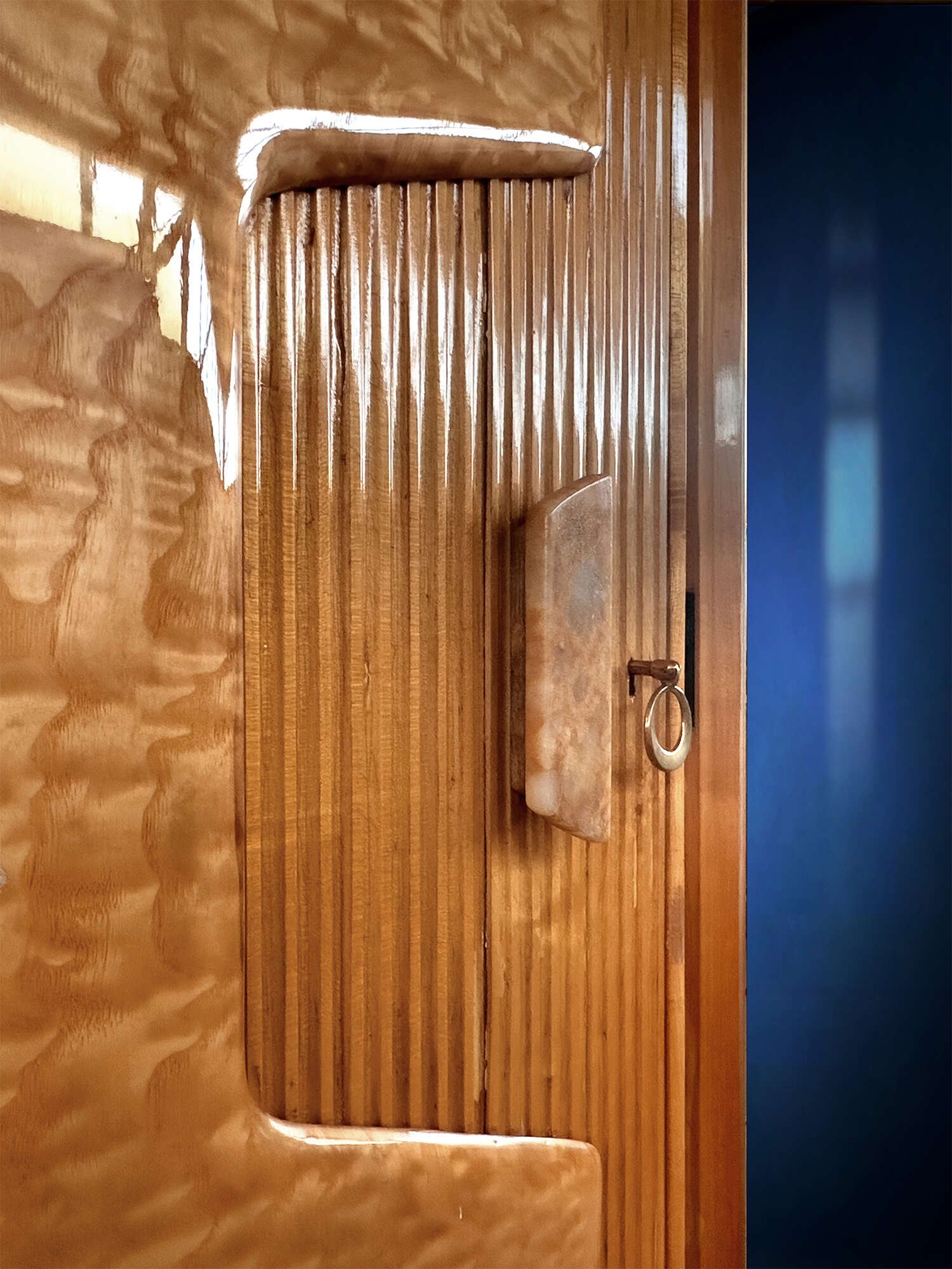 Italian mid-century maple Wardrobe with mirrors by Dassi with Gio Ponti, 1950s - Image 12