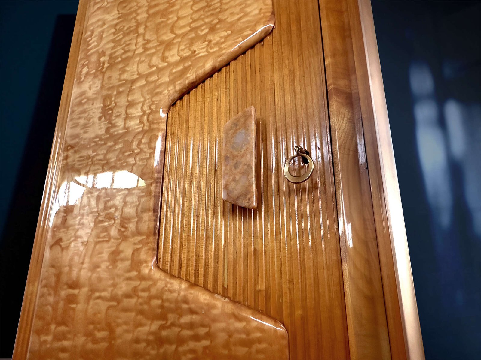 Italian mid-century maple Wardrobe with mirrors by Dassi with Gio Ponti, 1950s - Image 13